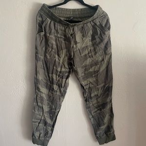 Splendid Camo Joggers